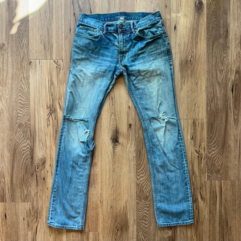 Banana Republic Vintage Straight Jeans Men's‎ 31x34 Blue Distressed 100% Cotton